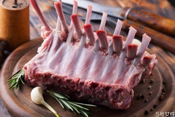 羊肉為什么有膻味呢 如何去除羊肉的膻味呢 羊肉為什么有膻味呢 如何去除羊肉的膻味呢