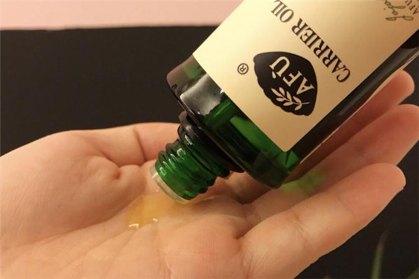 阿芙荷荷巴油如何鑒別真假 阿芙荷荷巴油真假對比 阿芙荷荷巴油如何鑒別真假 阿芙荷荷巴油真假對比