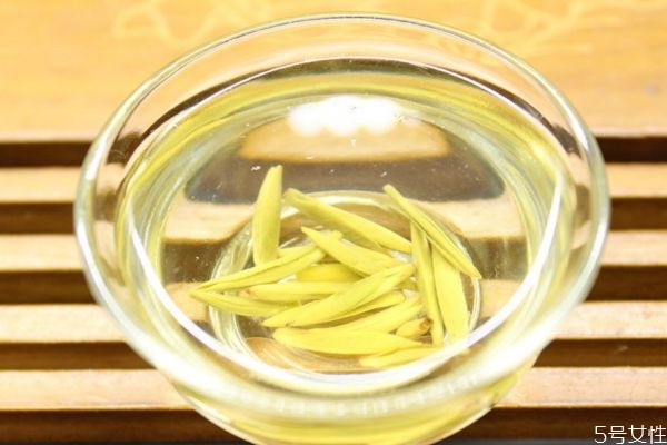 什么是黃茶呢 喝黃茶有什么作用呢 什么是黃茶呢 喝黃茶有什么作用呢