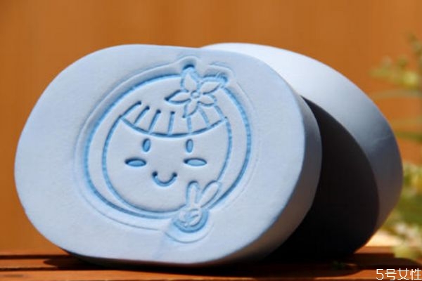 洗臉撲應(yīng)該怎么清潔呢 洗臉撲清潔要注意什么呢 洗臉撲應(yīng)該怎么清潔呢 洗臉撲清潔要注意什么呢