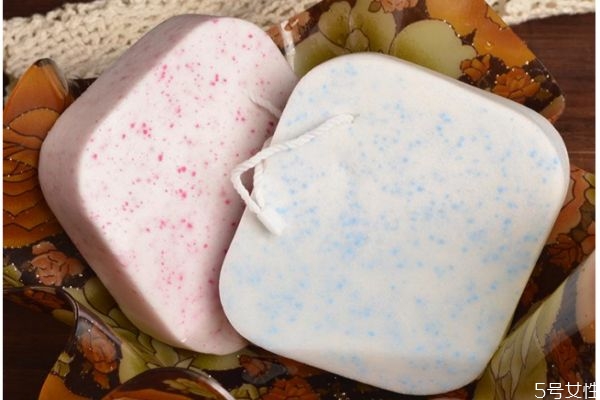 洗臉撲應(yīng)該怎么挑選呢 洗臉撲可以天天用嗎 洗臉撲應(yīng)該怎么挑選呢 洗臉撲可以天天用嗎