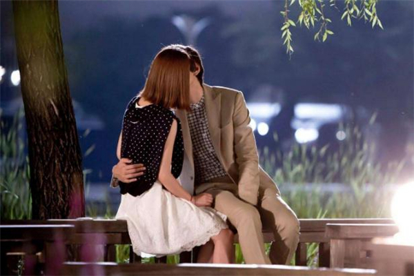 一見鐘情是什么感覺 一見鐘情會長久嗎 一見鐘情是什么感覺 一見鐘情會長久嗎