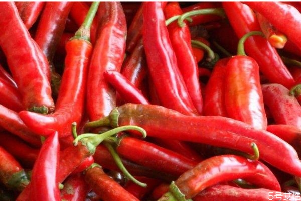 辣椒對皮膚有好處嗎 長痘痘是因為辣椒嗎 辣椒對皮膚有好處嗎 長痘痘是因為辣椒嗎