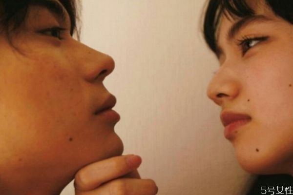 分手后男生會后悔嗎 分手后男人真的放下了是什么表現(xiàn) 分手后男生會后悔嗎 分手后男人真的放下了是什么表現(xiàn)