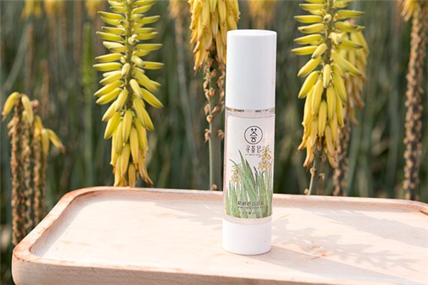 尋薈記蘆薈膠和完美哪個好 尋薈記蘆薈膠可以天天用嗎 尋薈記蘆薈膠和完美哪個好 尋薈記蘆薈膠可以天天用嗎