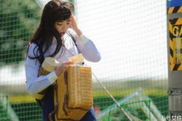 女生動(dòng)不動(dòng)就說(shuō)分手該怎么辦 女朋友總是因?yàn)樾∈律鷼? alt=