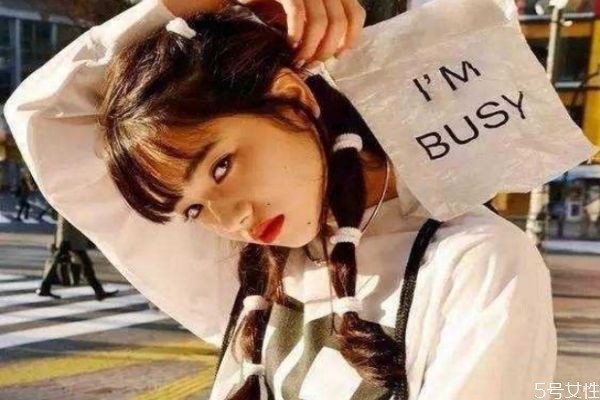 怎么和內向的人談戀愛 內向的人如何談戀愛