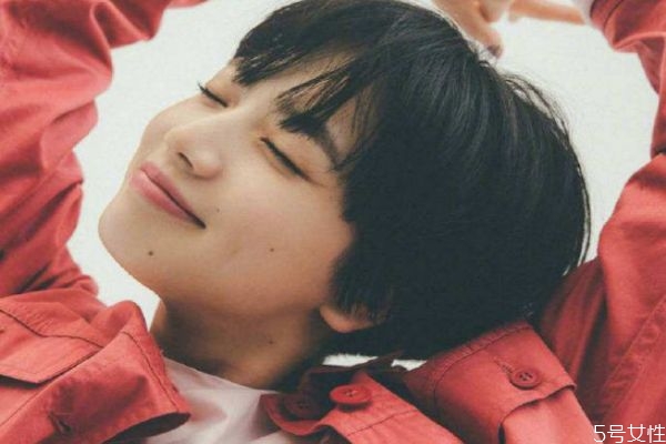 女生動(dòng)不動(dòng)就說(shuō)分手該怎么辦 女朋友總是因?yàn)樾∈律鷼? alt=