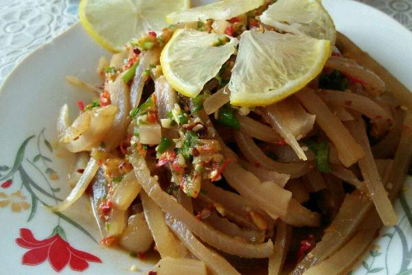 涼拌豬皮的做法 涼拌豬皮怎么做好吃 涼拌豬皮的做法 涼拌豬皮怎么做好吃