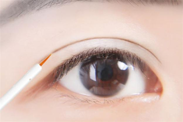 雙眼皮定型霜怎么用 雙眼皮定型霜怎么卸 雙眼皮定型霜怎么用 雙眼皮定型霜怎么卸