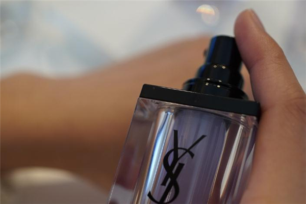 圣羅蘭夜皇后精華怎么樣 ysl夜皇后精華多少毫升 圣羅蘭夜皇后精華怎么樣 ysl夜皇后精華多少毫升