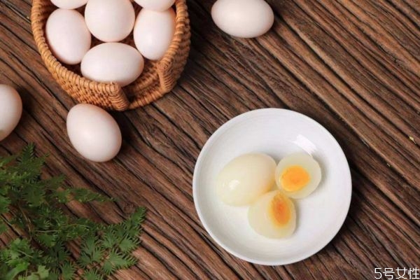 鴿子蛋適合什么人吃呢 鴿子蛋如何選購呢 鴿子蛋適合什么人吃呢 鴿子蛋如何選購呢
