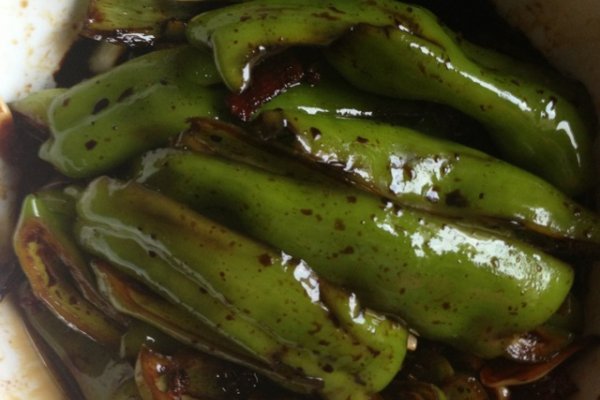 腌辣椒多久沒有亞硝酸 腌辣椒為什么放白酒 腌辣椒多久沒有亞硝酸 腌辣椒為什么放白酒