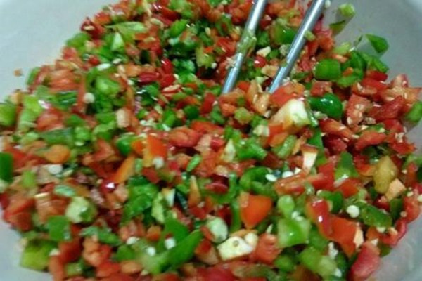 腌辣椒多久沒有亞硝酸 腌辣椒為什么放白酒 腌辣椒多久沒有亞硝酸 腌辣椒為什么放白酒