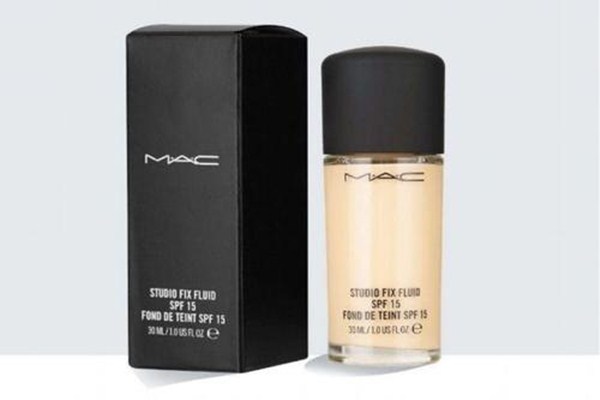 冬季油性皮膚適合粉底液嗎 怎么根據(jù)產(chǎn)品選擇適合的粉底液 冬季油性皮膚適合粉底液嗎 怎么根據(jù)產(chǎn)品選擇適合的粉底液