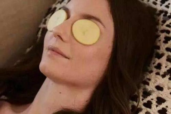 不熬夜為什么有黑眼圈 為什么熬夜會(huì)有黑眼圈