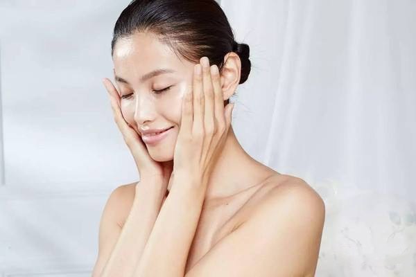 面部刮痧可以去痘印嗎 面部刮痧如何去痘印 面部刮痧可以去痘印嗎 面部刮痧如何去痘印