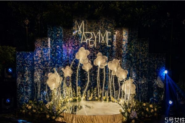 怎么求婚讓女友驚喜 求婚準備清單 怎么求婚讓女友驚喜 求婚準備清單