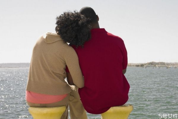 愛(ài)情喲保質(zhì)期嗎 愛(ài)情的保質(zhì)期是多久呢