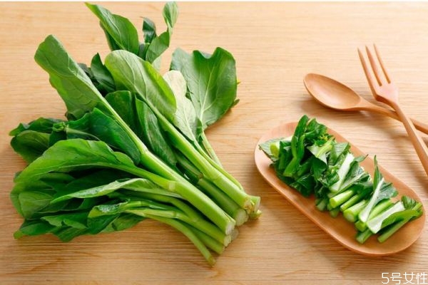 芥藍(lán)有什么營養(yǎng)價(jià)值呢 吃芥藍(lán)有什么注意的呢 芥藍(lán)有什么營養(yǎng)價(jià)值呢 吃芥藍(lán)有什么注意的呢