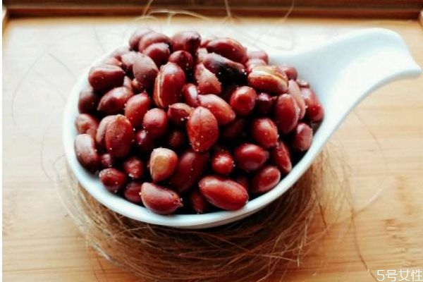 花生米的熱量高嗎 吃花生米會(huì)長(zhǎng)胖嗎 花生米的熱量高嗎 吃花生米會(huì)長(zhǎng)胖嗎