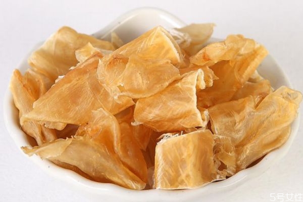 魚膠應(yīng)該怎么吃呢 怎么吃魚膠有營養(yǎng)呢 魚膠應(yīng)該怎么吃呢 怎么吃魚膠有營養(yǎng)呢