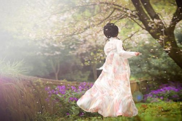 年會(huì)適合穿漢服嗎 穿漢服要注意什么 年會(huì)適合穿漢服嗎 穿漢服要注意什么