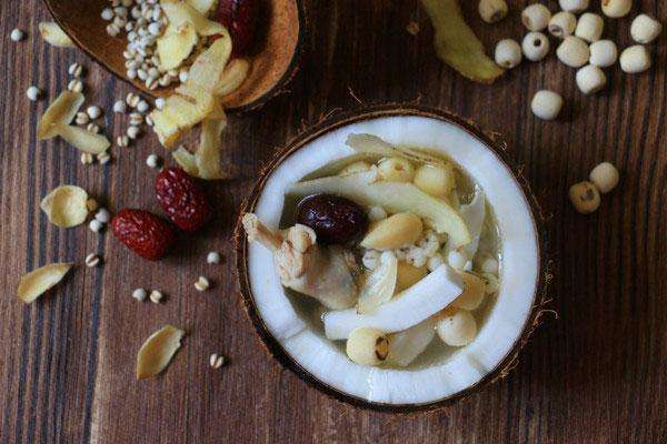 椰肉太硬怎么吃 吃椰子肉有什么好處 椰肉太硬怎么吃 吃椰子肉有什么好處