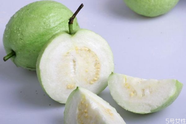 番石榴有什么營養(yǎng)價值呢 吃番石榴的好處有什么呢 番石榴有什么營養(yǎng)價值呢 吃番石榴的好處有什么呢