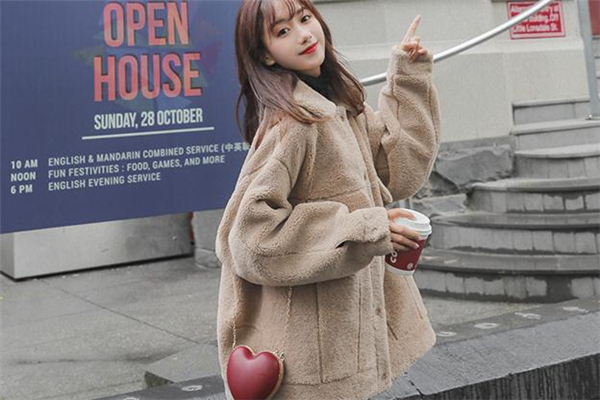 羊羔毛掉毛怎么處理 羊羔毛水洗要注意什么 羊羔毛掉毛怎么處理 羊羔毛水洗要注意什么