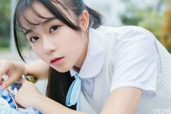 男生對女生表白方式 男生向女生表白套路 男生對女生表白方式 男生向女生表白套路