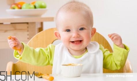 新生兒吐奶情況什么時候會沒有？寶寶吐奶了怎么辦？