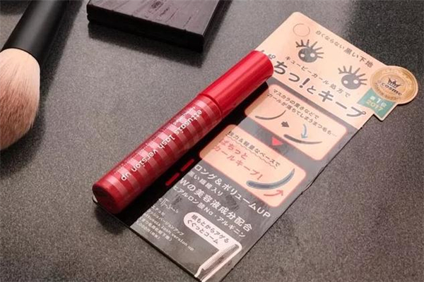 艾杜紗睫毛打底膏和kate哪個好-紅色還是黑色好用 艾杜紗睫毛打底膏和kate哪個好-紅色還是黑色好用