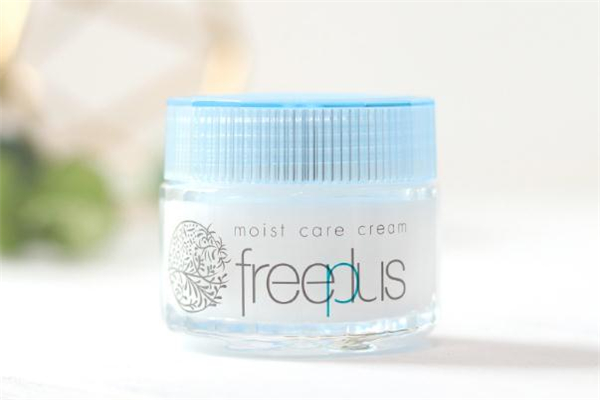 芙麗芳絲面霜適合什么年齡 芙麗芳絲面霜白天能用嗎 芙麗芳絲面霜適合什么年齡 芙麗芳絲面霜白天能用嗎