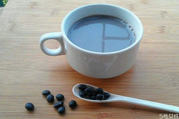 黑豆?jié){可以經(jīng)常喝嗎 喝黑豆?jié){要注意什么呢 黑豆?jié){可以經(jīng)常喝嗎 喝黑豆?jié){要注意什么呢