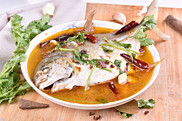 怎么挑選金鯧魚(yú) 金鯧魚(yú)烹飪技巧 怎么挑選金鯧魚(yú) 金鯧魚(yú)烹飪技巧