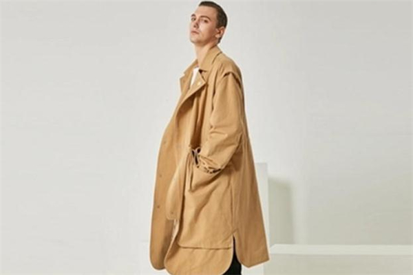男生穿什么風衣好看 男生風衣穿搭圖片