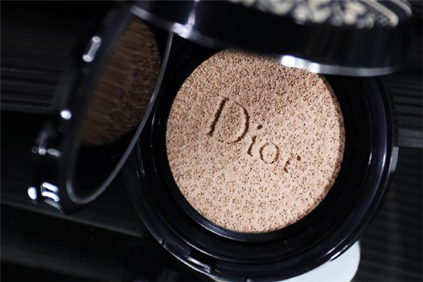 迪奧老花氣墊價格 迪奧老花氣墊哪里買 迪奧老花氣墊價格 迪奧老花氣墊哪里買