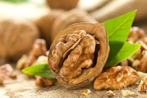 核桃保質(zhì)期多久 核桃怎么吃營(yíng)養(yǎng)價(jià)值高