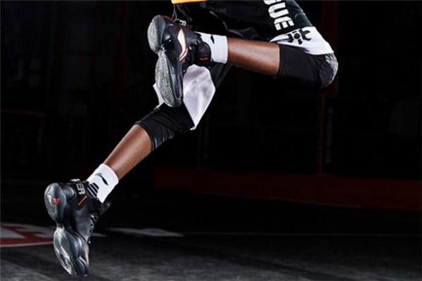 李寧空襲6適合什么位置 空襲6偏碼嗎 李寧空襲6適合什么位置 空襲6偏碼嗎