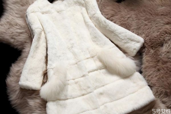 獺兔毛皮草好嗎 獺兔毛皮草怎么保養(yǎng) 獺兔毛皮草好嗎 獺兔毛皮草怎么保養(yǎng)