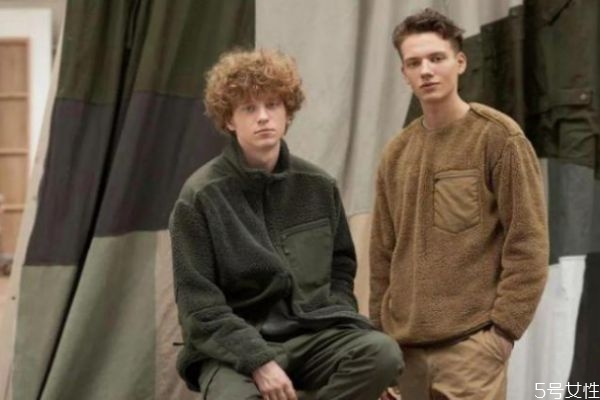 羊羔毛和羊毛的區(qū)別 羊羔毛和搖粒絨有啥區(qū)別 羊羔毛和羊毛的區(qū)別 羊羔毛和搖粒絨有啥區(qū)別