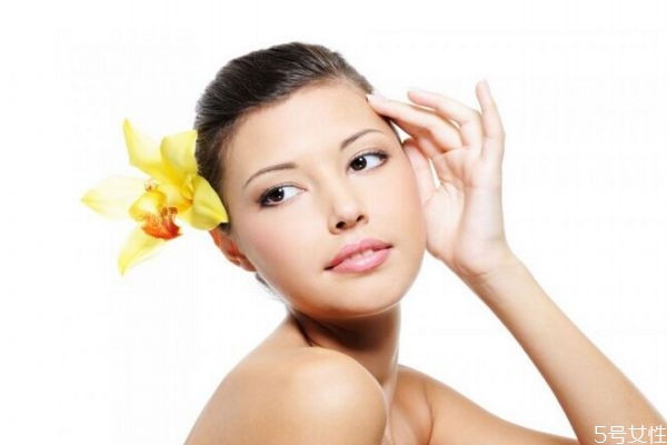 眼部細紋造成原因有什么呢 為什么會出現(xiàn)眼部細紋呢 眼部細紋造成原因有什么呢 為什么會出現(xiàn)眼部細紋呢