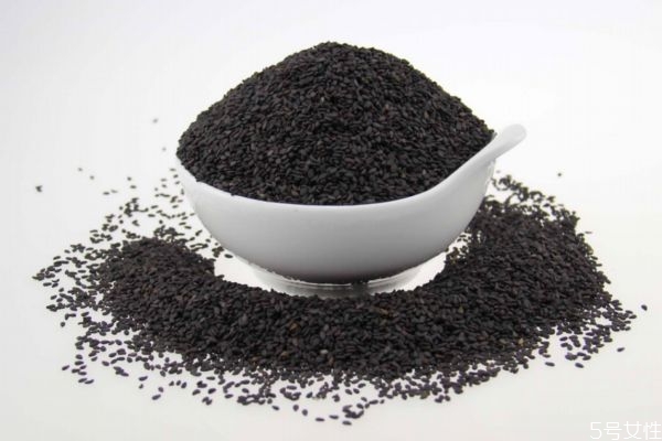 黑芝麻可以怎么吃呢 黑芝麻怎么吃比較營養(yǎng)呢 黑芝麻可以怎么吃呢 黑芝麻怎么吃比較營養(yǎng)呢