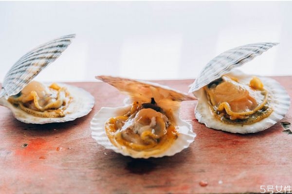 扇貝有什么營養(yǎng)價(jià)值呢 扇貝怎么做好吃呢 扇貝有什么營養(yǎng)價(jià)值呢 扇貝怎么做好吃呢