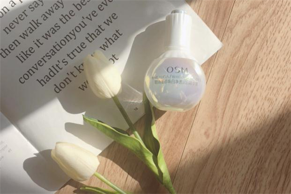 歐詩漫小白燈成分 歐詩漫小白燈白天用還是晚上用好 歐詩漫小白燈成分 歐詩漫小白燈白天用還是晚上用好