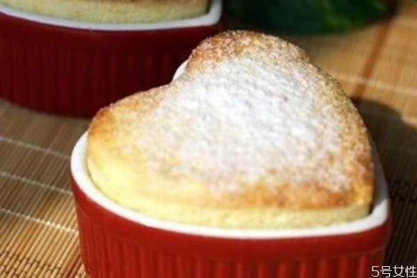 什么是蛋奶酥呢 蛋奶酥的做法有什么呢 什么是蛋奶酥呢 蛋奶酥的做法有什么呢