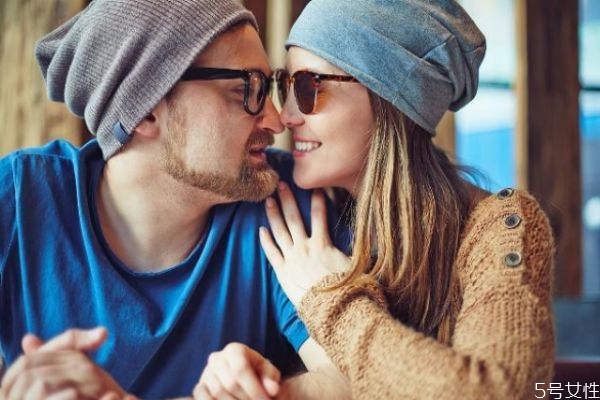 男生變?cè)且驗(yàn)槭裁?男生變?cè)乃膫€(gè)前兆 男生變?cè)且驗(yàn)槭裁?男生變?cè)乃膫€(gè)前兆