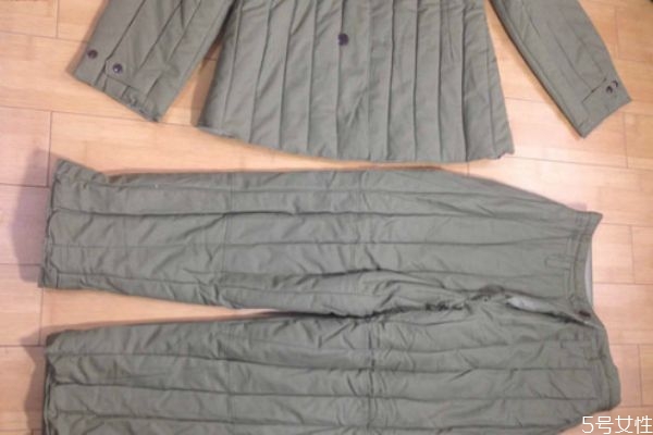 棉褲和羽絨褲哪個更保暖 棉褲和羽絨褲哪個抗風(fēng) 棉褲和羽絨褲哪個更保暖 棉褲和羽絨褲哪個抗風(fēng)