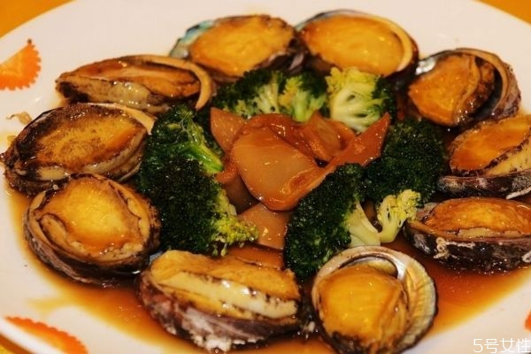 什么是游龍戲風(fēng)煲呢 游龍戲風(fēng)煲是怎么做的呢 什么是游龍戲風(fēng)煲呢 游龍戲風(fēng)煲是怎么做的呢